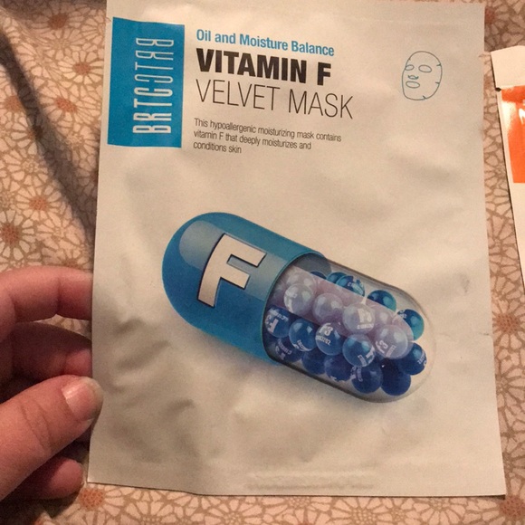 Two face masks f and c new - Picture 2 of 5